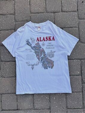 Vintage 90s/2000s Alaska Inside Passage Map T-Shirt Alstyle Size Medium
